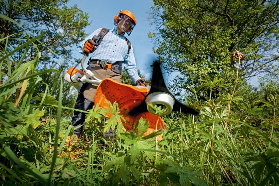 Benzínový krovinorez STIHL FS 240 C-E