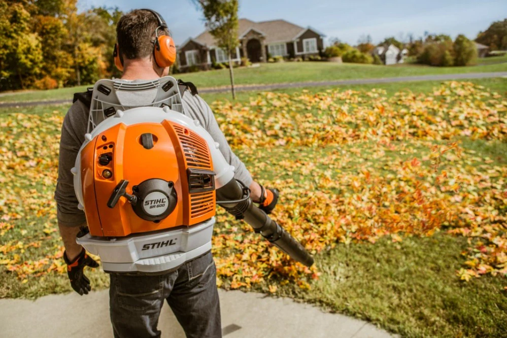 Profesionálny chrbtový fúkač STIHL BR 600