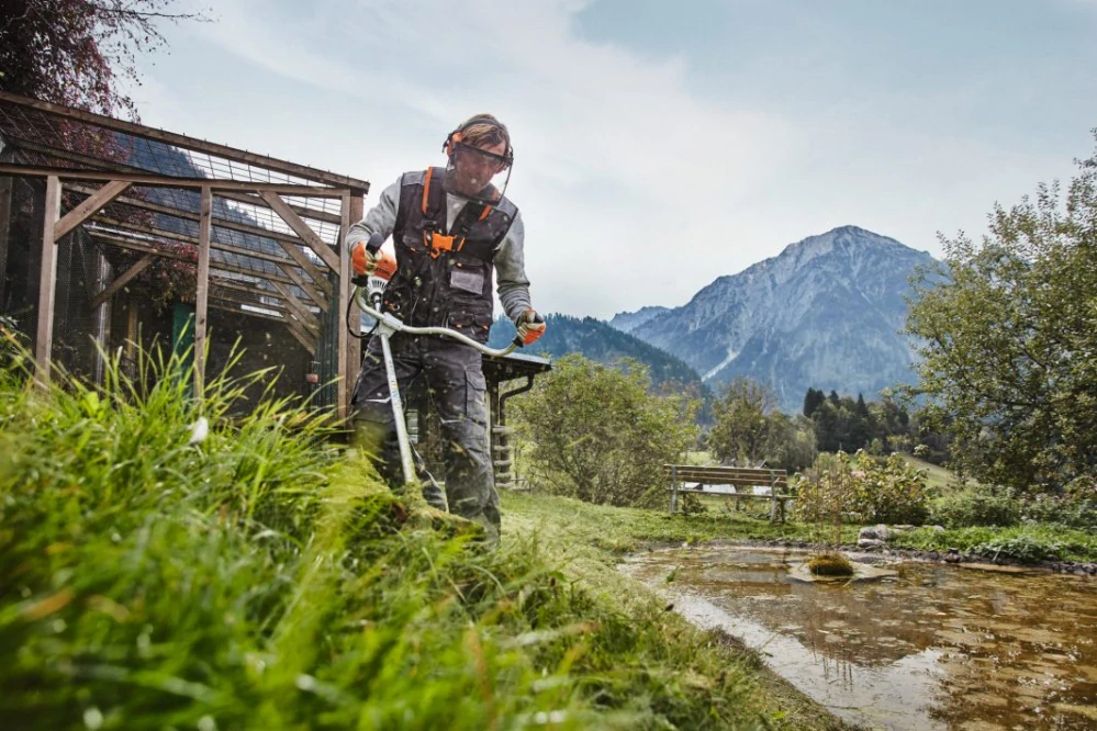 Benzínový krovinorez STIHL FS 131