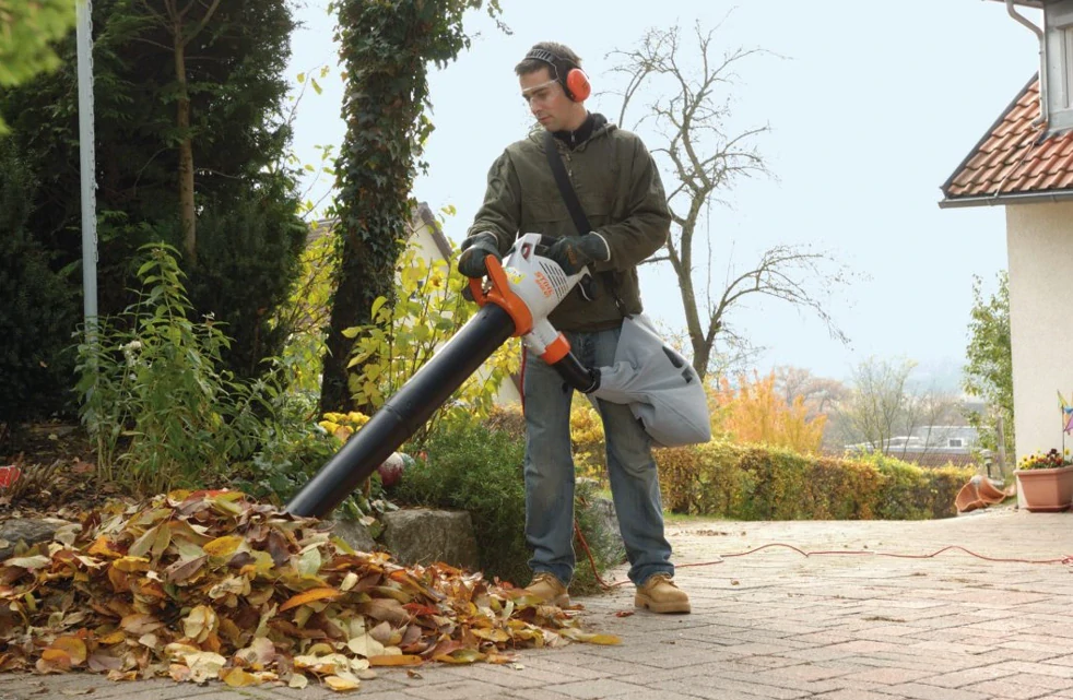 Elektrický záhradný vysávač STIHL SHE 81