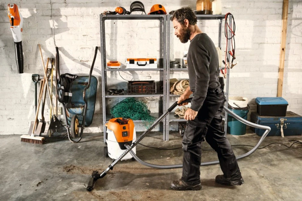 Vysavač na mokré a suché vysavanie-STIHL-SE 62