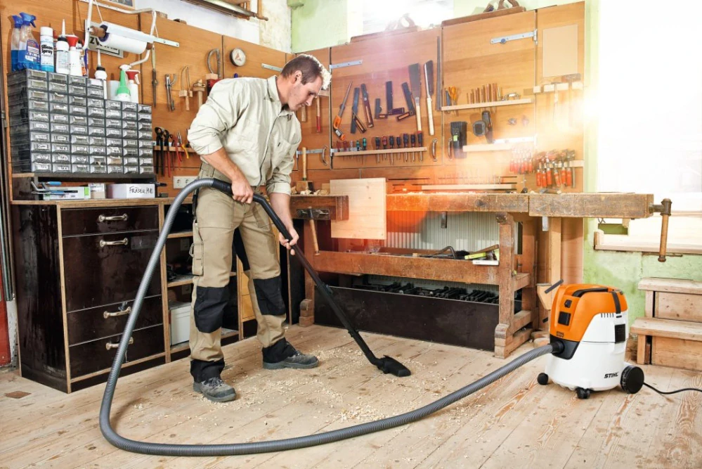 Elektrický vysávač na suché a mokré vysávanie-STIHL-SE 62 E
