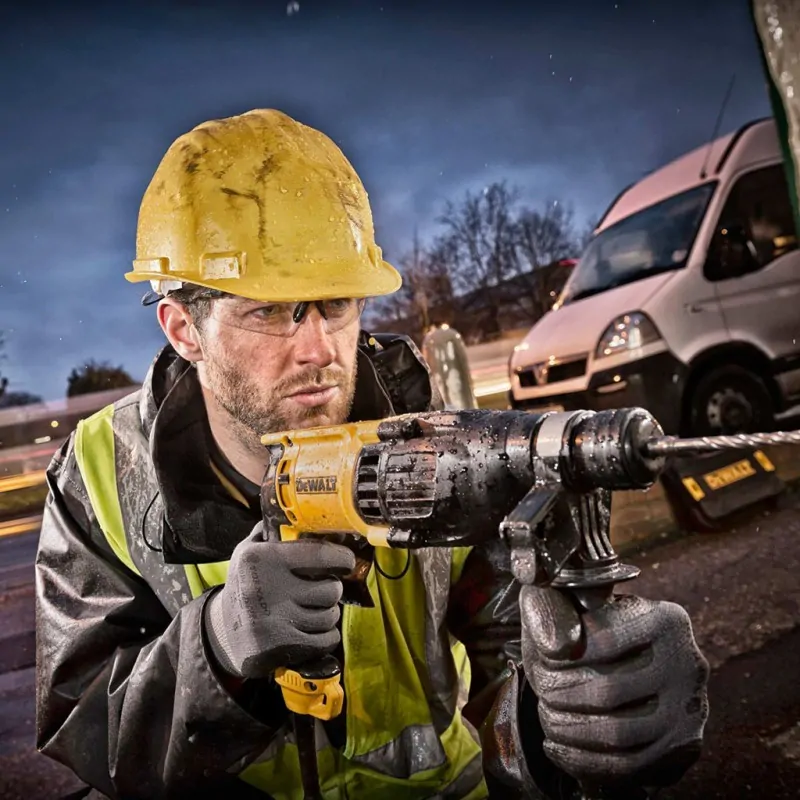 Príklepová vrtačka SDS+2,0J 710W, DEWALT DS25033K-QS