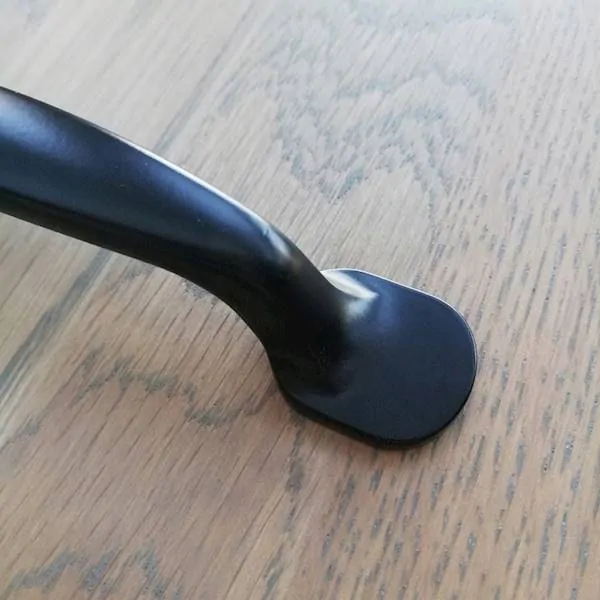 Nábytková úchytka čierna 160mm