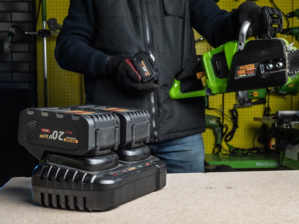 Nabíjačka +2 Akumulátory 20V/4 Ah PROCRAFT
