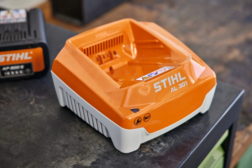 Rýchlonabíjačka STIHL AL 301