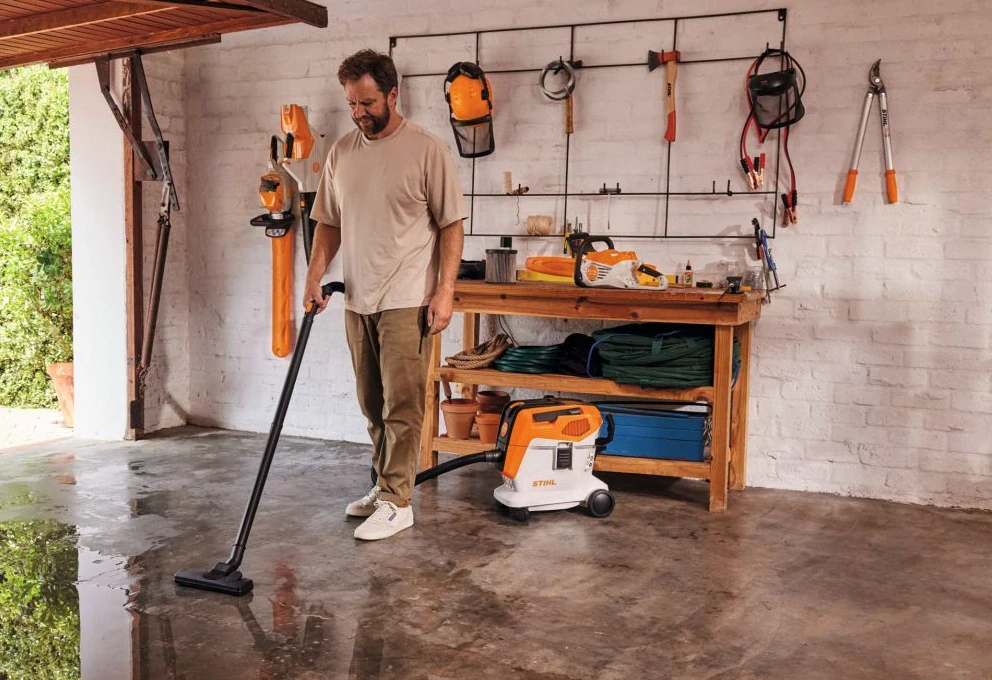 Akumulátorový vysávač STIHL SEA 60 set s 2xAK 20+AL 101