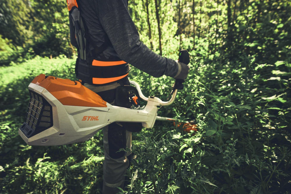 Akumulátorový vyžínač STIHL FSA 400 AC