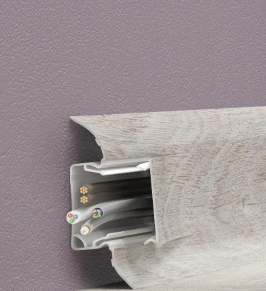 Podlahová lišta 582 FLEX -2,5M