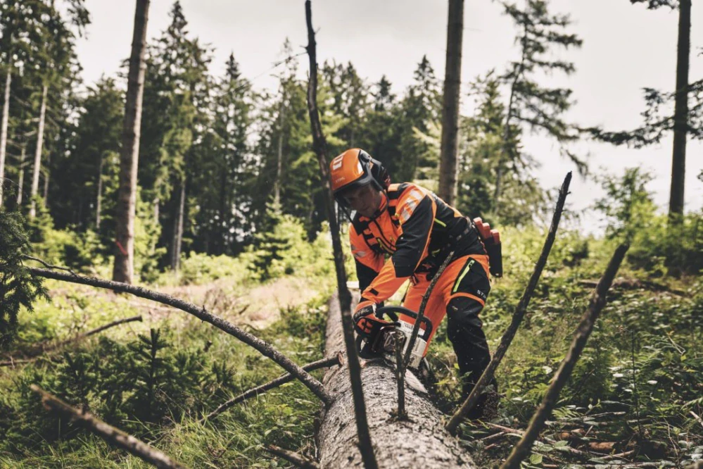 Profesionálna motorová píla-STIHL MS 400 C-M