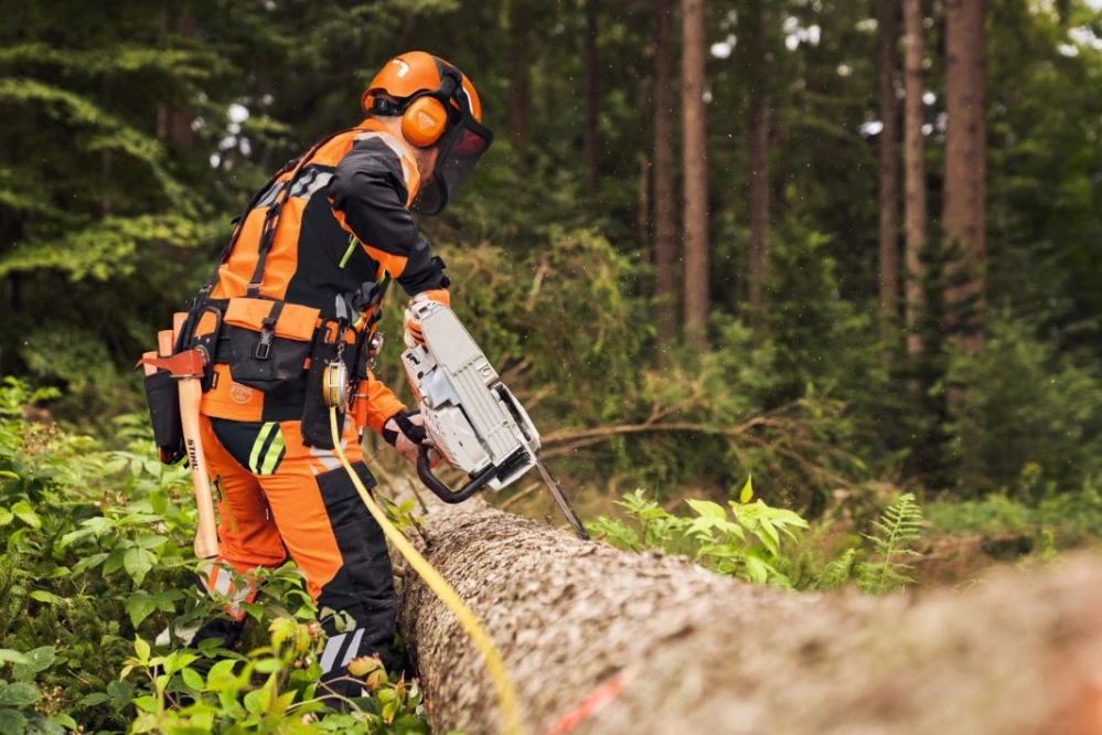 Profesionálna motorová píla-STIHL MS 400 C-M