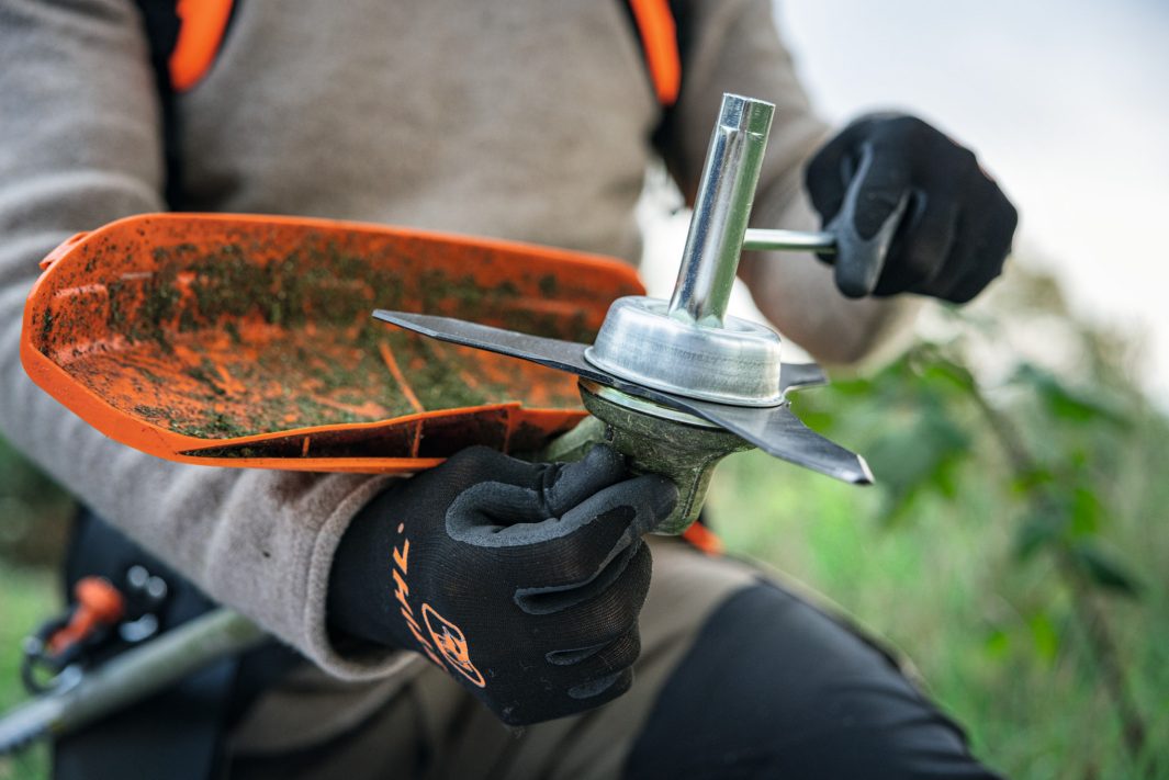 Akumulátorový vyžínač STIHL FSA 200 AC