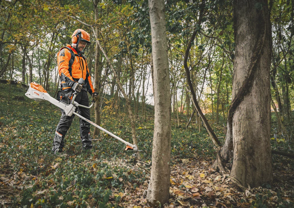 Akumulátorový vyžínač STIHL FSA 400 AC