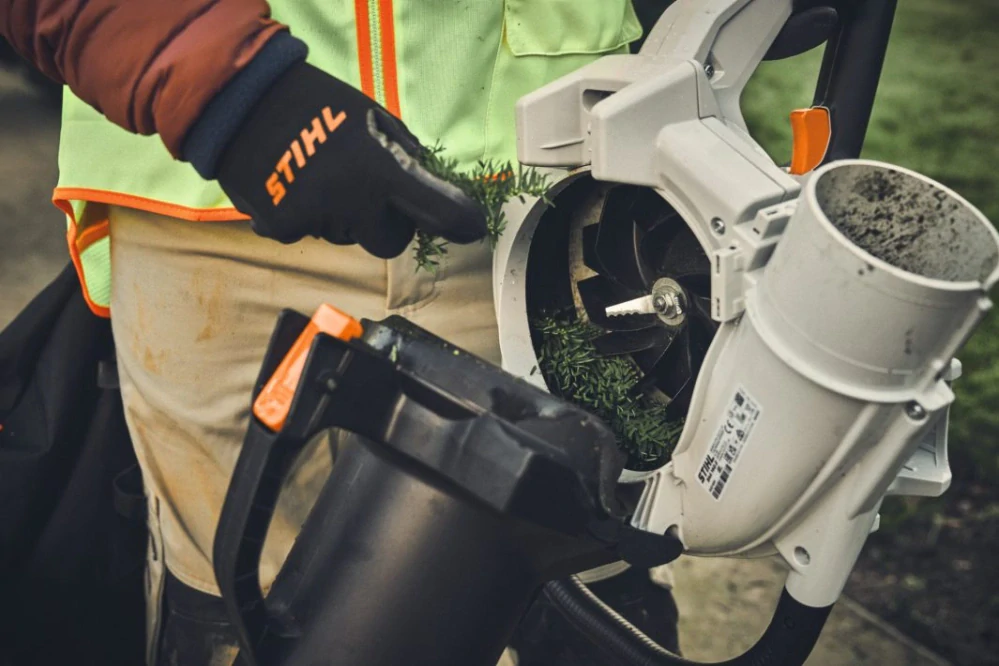 Akumulátorový vysávač a drvič STIHL SHA 140