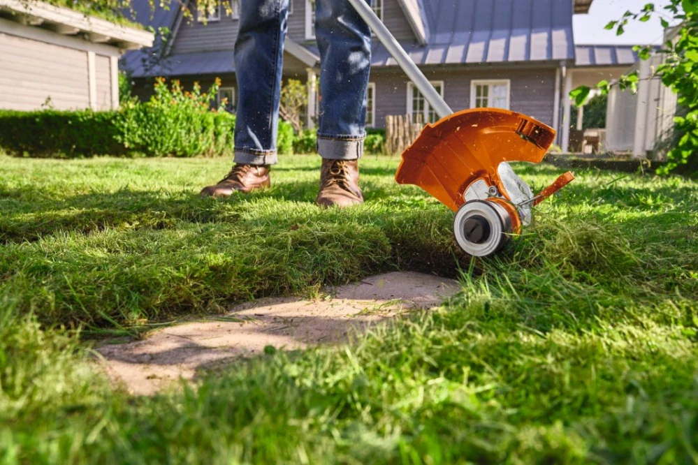 Akumulátorový vyžínač, AK Systém STIHL FSA 50 set s 2 x AK10+AL101