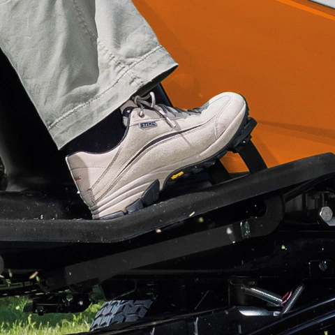 Záhradný traktor-STIHL-RT-6127.1 ZL