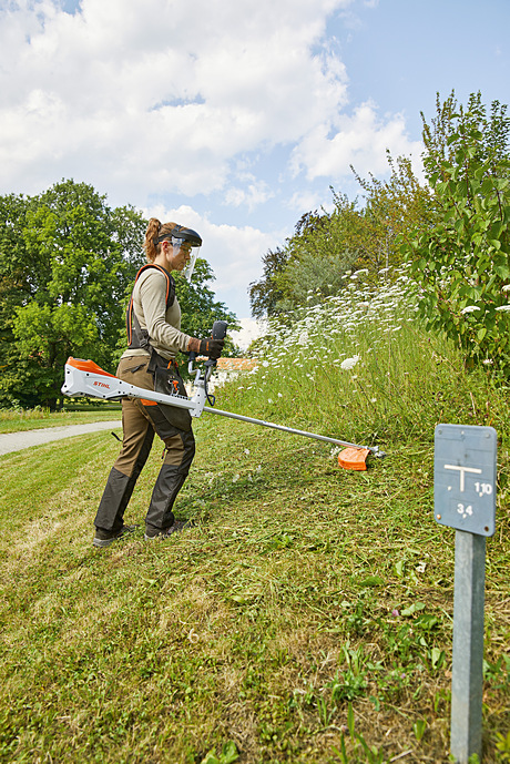 Akumulátorový vyžínač-STIHL FSA 135